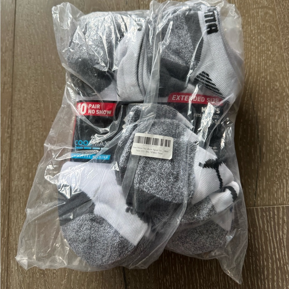Puma Men's Black and White Athletic No Show Socks